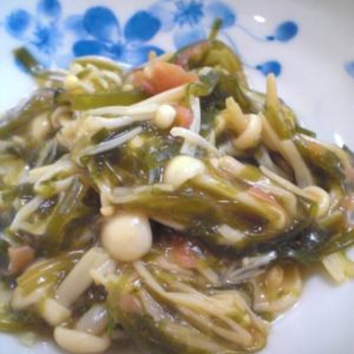 切り昆布とえのきの梅炒め煮